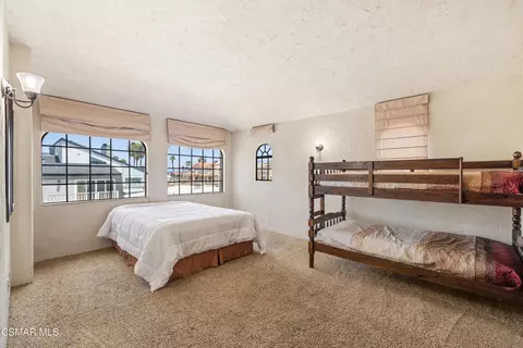 Bedroom - 3505 Ocean Dr, Oxnard, CA 93035 photo 3 of 3
