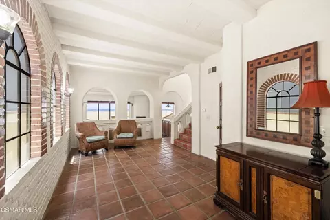 Entry Way - 3505 Ocean Dr, Oxnard, CA 93035 photo 2 of 3