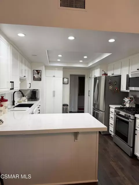 14050 Magnolia Blvd #105, Sherman Oaks, CA 91423