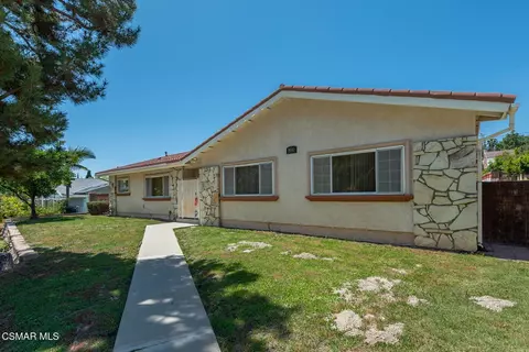 8141 Woodlake Ave, West Hills, CA 91304