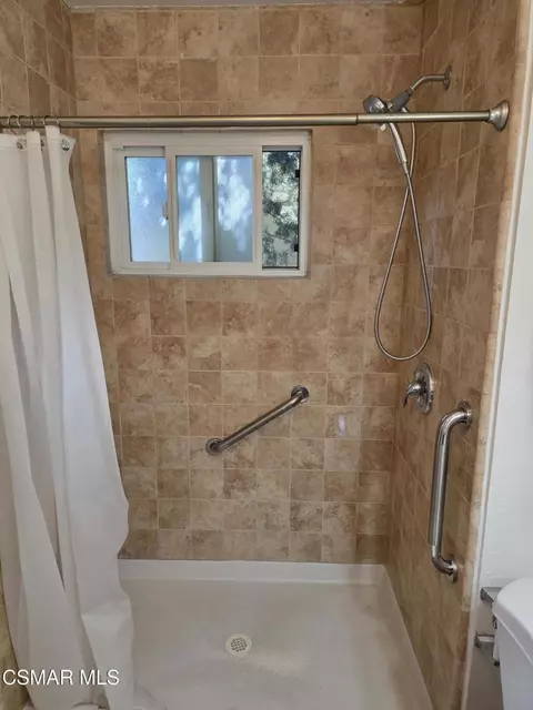 Bath - 4590 Fort Worth Dr, Simi Valley, CA 93063 photo 2 of 4
