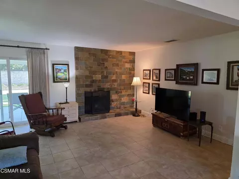 Living - 4590 Fort Worth Dr, Simi Valley, CA 93063 photo 1 of 4