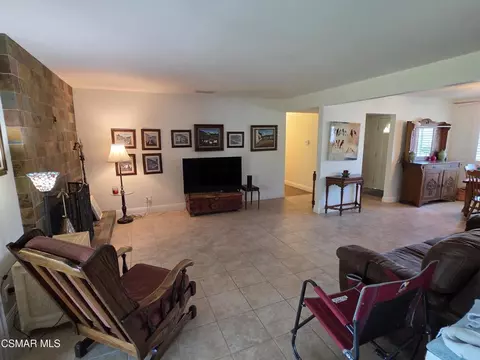 Living - 4590 Fort Worth Dr, Simi Valley, CA 93063 photo 3 of 4