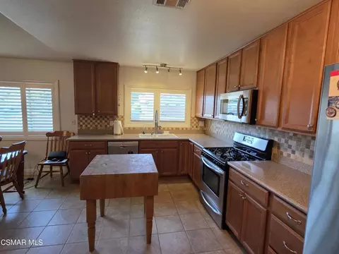Kitchen - 4590 Fort Worth Dr, Simi Valley, CA 93063 photo 1 of 3