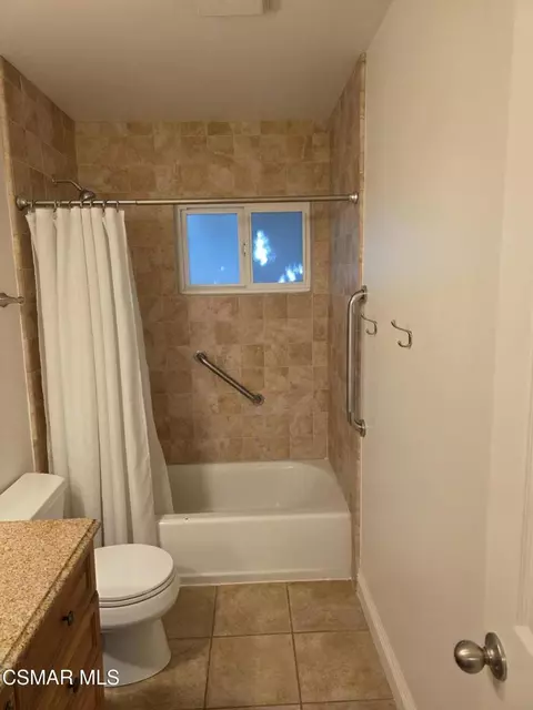 Bath - 4590 Fort Worth Dr, Simi Valley, CA 93063 photo 4 of 4