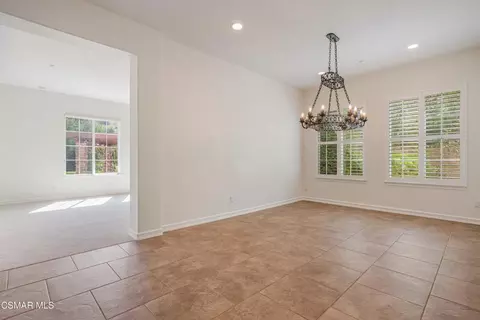 Dining - 318 Loire Valley Dr, Simi Valley, CA 93065 photo 2 of 2