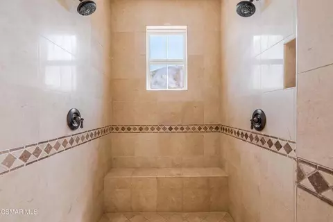 Bath - 318 Loire Valley Dr, Simi Valley, CA 93065 photo 4 of 7