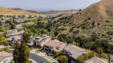 View/Area - 318 Loire Valley Dr, Simi Valley, CA 93065 photo 1 of 3