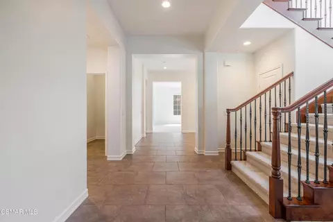 Entry Way - 318 Loire Valley Dr, Simi Valley, CA 93065 photo 2 of 3