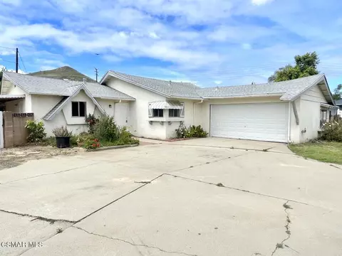 1561 Calzona Ct, Simi Valley, CA 93065