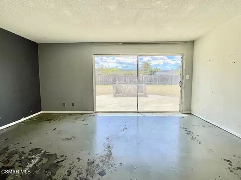 Living - 1634 Arcane St, Simi Valley, CA 93065 photo 1 of 3