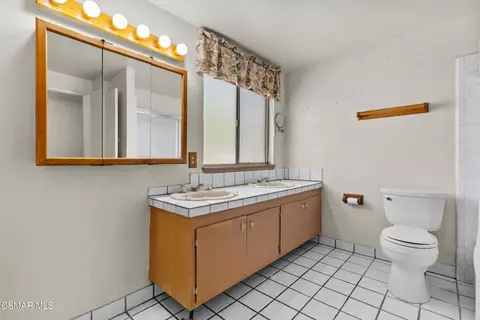 Bath - 1163 Sycamore Dr, Simi Valley, CA 93065 photo 2 of 3