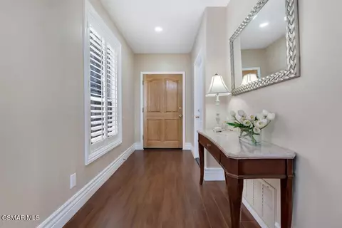 Entry Way - 3978 Timberridge Rd, Moorpark, CA 93021 photo 4 of 8