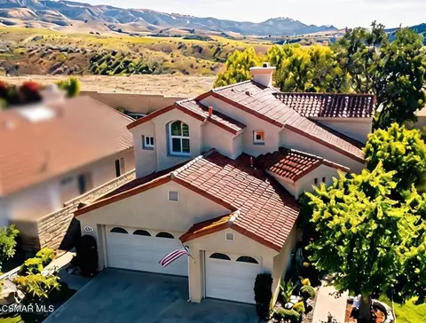 7204 University Dr, Moorpark, CA 93021