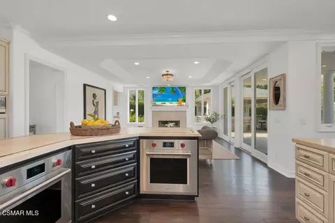 Kitchen - 1917 Brittany Park Rd, Camarillo, CA 93012 photo 4 of 5