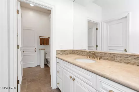Bath - 1917 Brittany Park Rd, Camarillo, CA 93012 photo 4 of 5