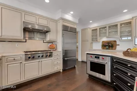 Kitchen - 1917 Brittany Park Rd, Camarillo, CA 93012 photo 3 of 5