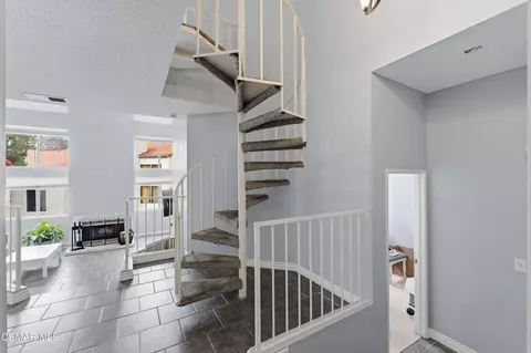 Entry Way - 3378 Darby St #438, Simi Valley, CA 93063 photo 1 of 2