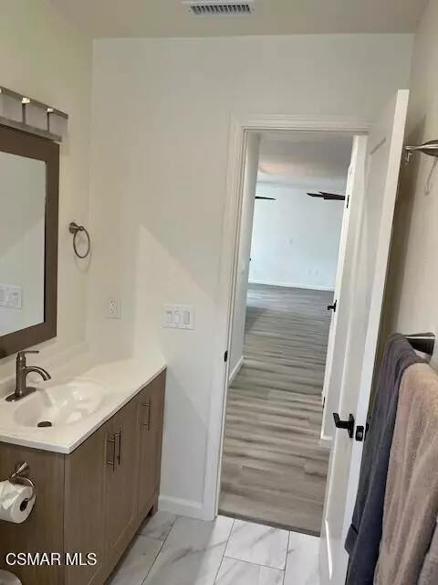 Bath - 93 E Whitney St, Chula Vista, CA 91910 photo 2 of 7
