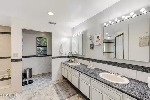 Bath - 1365 Oak Ave, Fillmore, CA 93015 photo 8 of 10