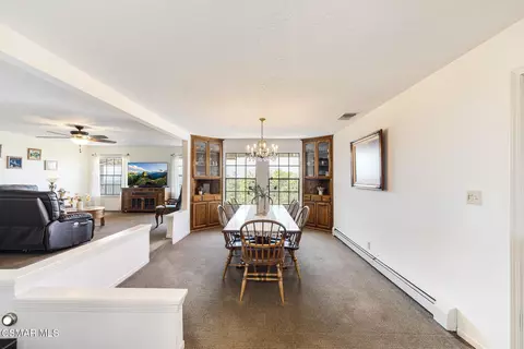 Dining - 1365 Oak Ave, Fillmore, CA 93015 photo 4 of 9