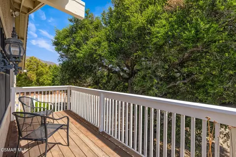 Exterior - 1365 Oak Ave, Fillmore, CA 93015 photo 4 of 11