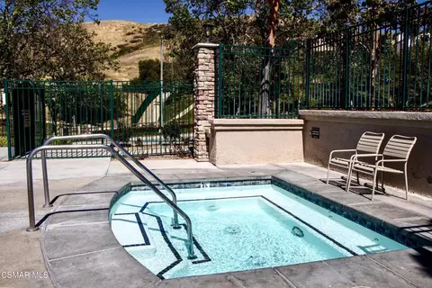 528 Yarrow Dr, Simi Valley, CA 93065 photo 21