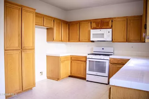528 Yarrow Dr, Simi Valley, CA 93065 photo 7