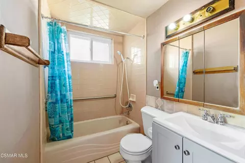 Bath - 1790 Casarin St, Simi Valley, CA 93065 photo 2 of 2