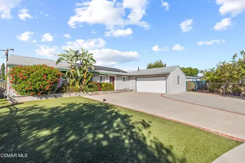Exterior - 1790 Casarin St, Simi Valley, CA 93065 photo 2 of 10