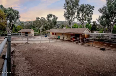 Exterior - 351 Buckboard Cir, Simi Valley, CA 93065 photo 5 of 16