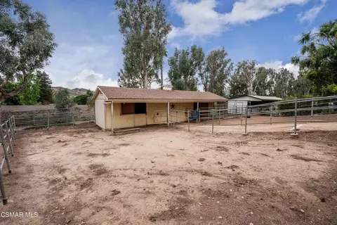 Exterior - 351 Buckboard Cir, Simi Valley, CA 93065 photo 12 of 16