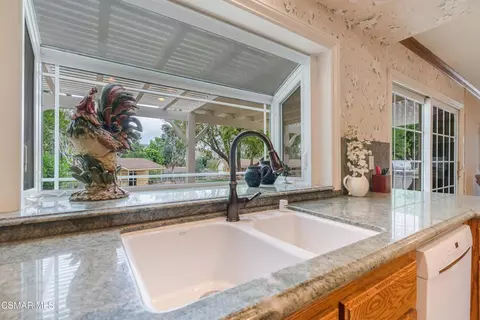 Kitchen - 351 Buckboard Cir, Simi Valley, CA 93065 photo 5 of 5