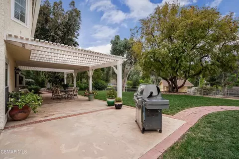 Exterior - 351 Buckboard Cir, Simi Valley, CA 93065 photo 15 of 16
