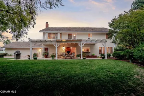 Exterior - 351 Buckboard Cir, Simi Valley, CA 93065 photo 7 of 16