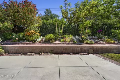 Exterior - 2830 Dalhart Ave, Simi Valley, CA 93063 photo 6 of 11