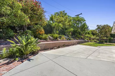 Exterior - 2830 Dalhart Ave, Simi Valley, CA 93063 photo 5 of 11