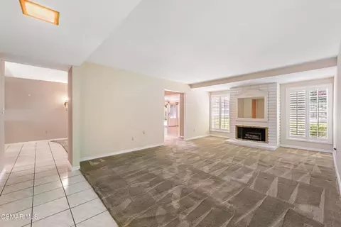 Living - 2830 Dalhart Ave, Simi Valley, CA 93063 photo 2 of 3