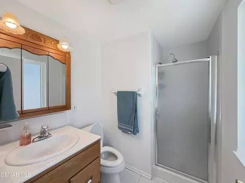 Bath - 276 Hermes St, Simi Valley, CA 93065 photo 2 of 2