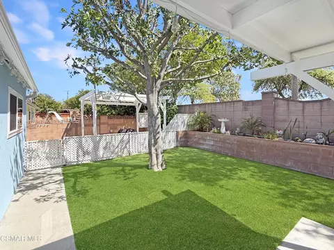 Exterior - 276 Hermes St, Simi Valley, CA 93065 photo 11 of 15