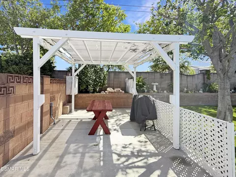 Exterior - 276 Hermes St, Simi Valley, CA 93065 photo 15 of 15