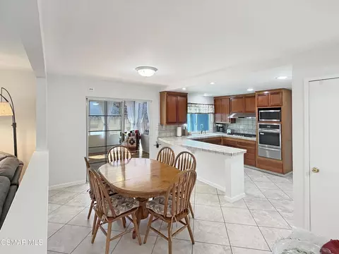Dining - 276 Hermes St, Simi Valley, CA 93065 photo 1 of 2