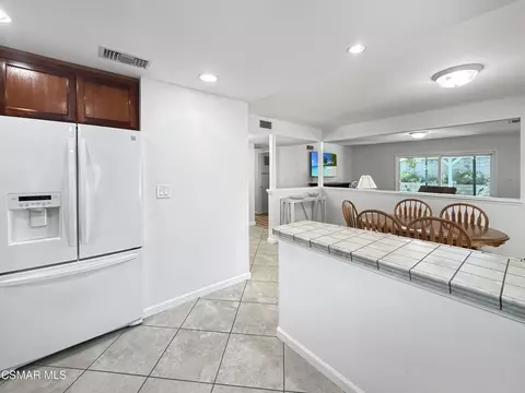 Kitchen - 276 Hermes St, Simi Valley, CA 93065 photo 5 of 5