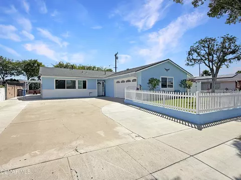 Exterior - 276 Hermes St, Simi Valley, CA 93065 photo 5 of 15
