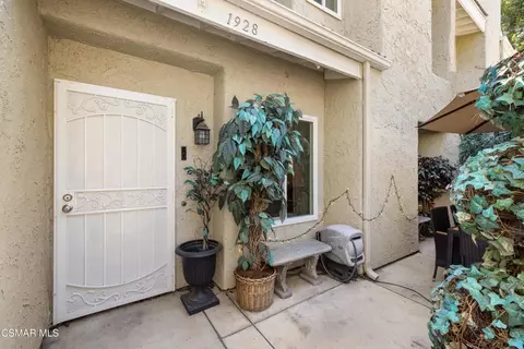 Exterior - 1928 Stow St, Simi Valley, CA 93063 photo 3 of 7