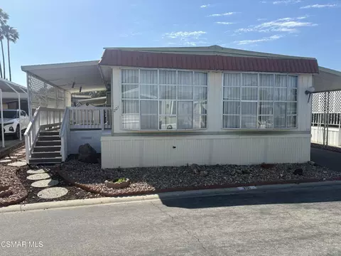 195 Tierra Rejada Rd #201, Simi Valley, CA 93065