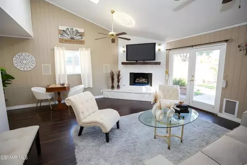 Living - 2190 Magnolia St, Simi Valley, CA 93065 photo 3 of 3