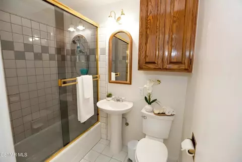 Bath - 2190 Magnolia St, Simi Valley, CA 93065 photo 2 of 2