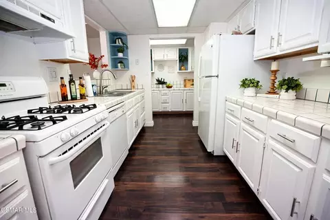 Kitchen - 2190 Magnolia St, Simi Valley, CA 93065 photo 1 of 1