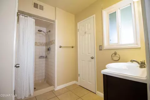 Bath - 616 Walker Ave, Camarillo, CA 93010 photo 2 of 2